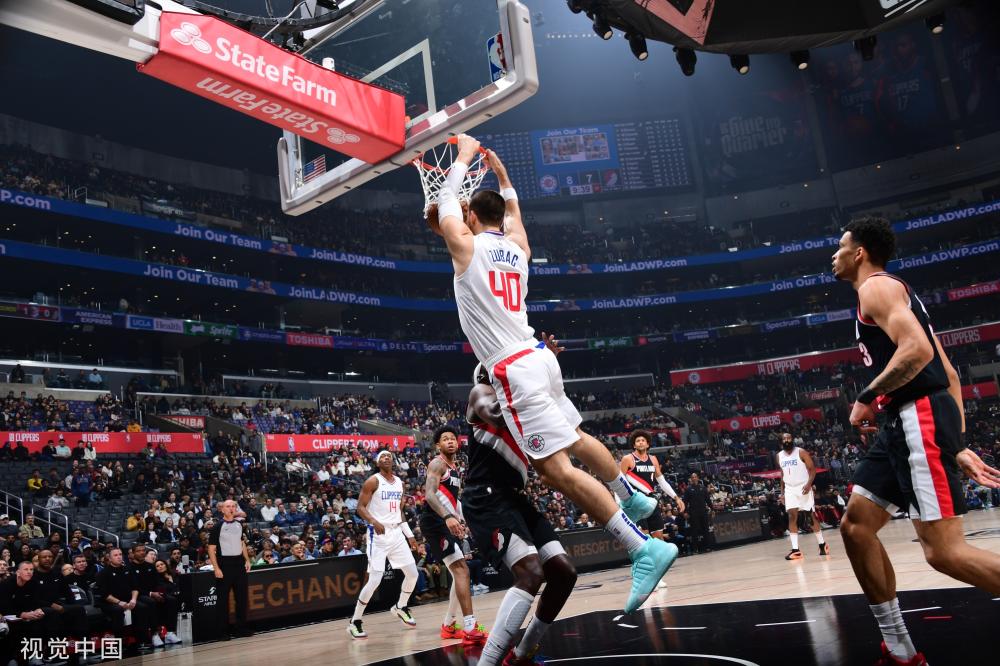 年季后赛中 年季后赛中