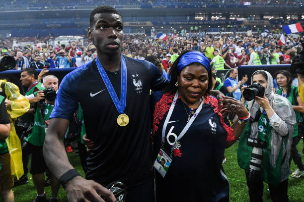 用皮萨罗的 用皮萨罗的